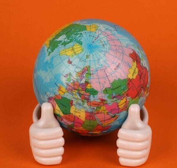 Negociar con clientes internacionales Negociar amb clients internacionals Negotiate with international customers Négotier avec des clients internationaux